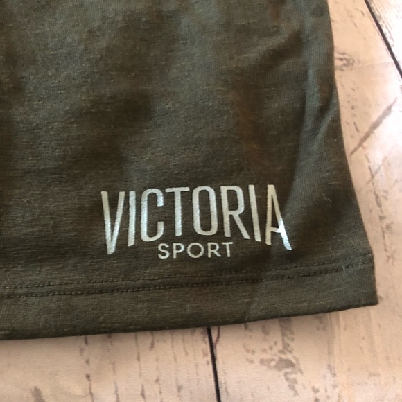 NWOT Victoria’s Secret V-Neck T-Shirt - Picture 2 of 5